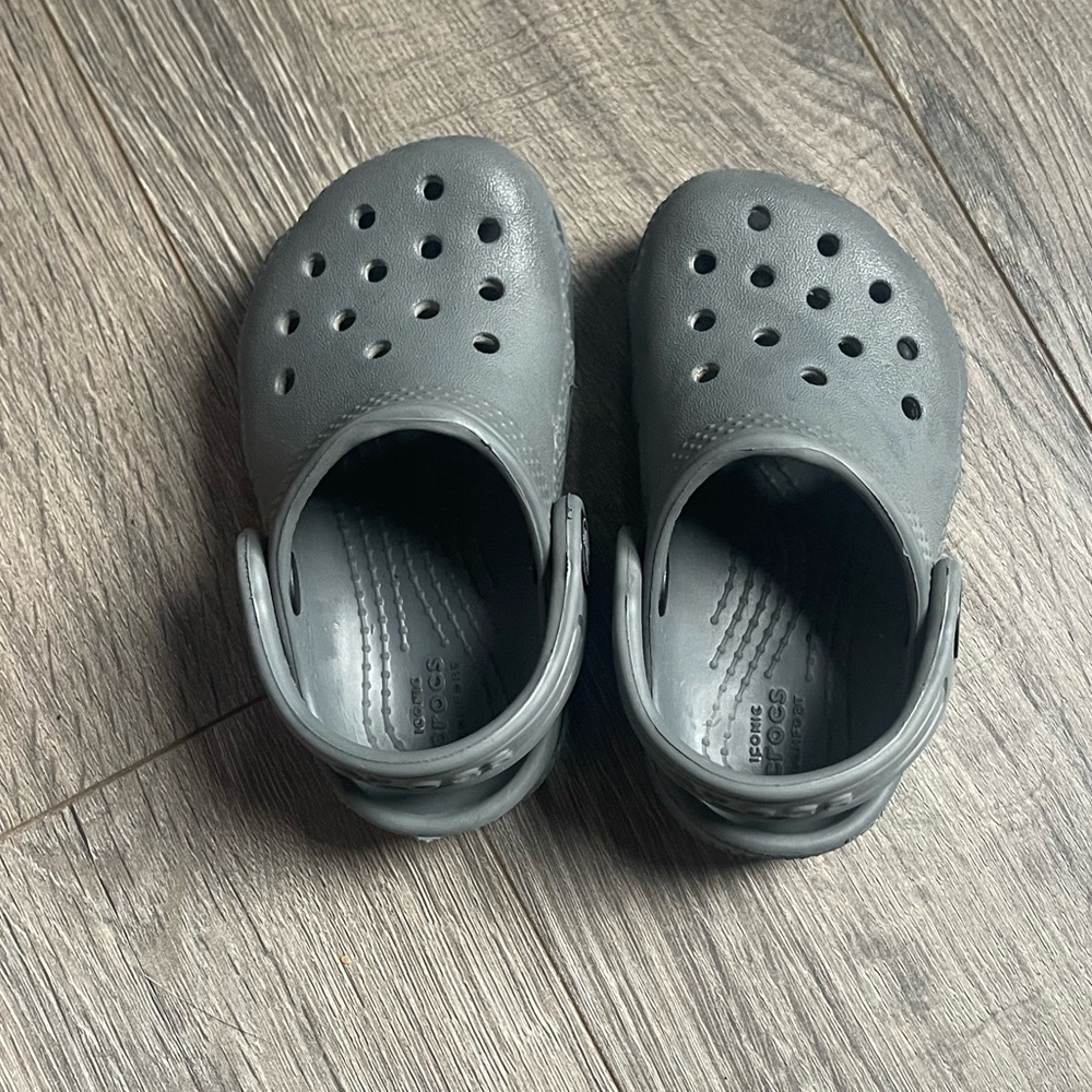 Infant crocs